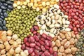 حبوبات مچ دلار و طلا را خواباند/ افزایش دوباره قیمت حبوبات در شب عید
