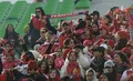 دلیل بازداشت ۲ تماشاگر زن مسابقه پرسپولیس و تراکتور چه بود؟