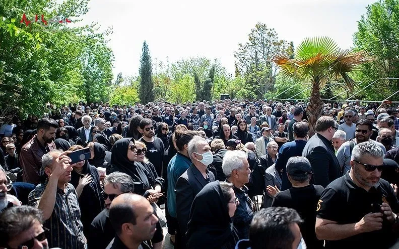 خاکسپاری کیومرث پوراحمد